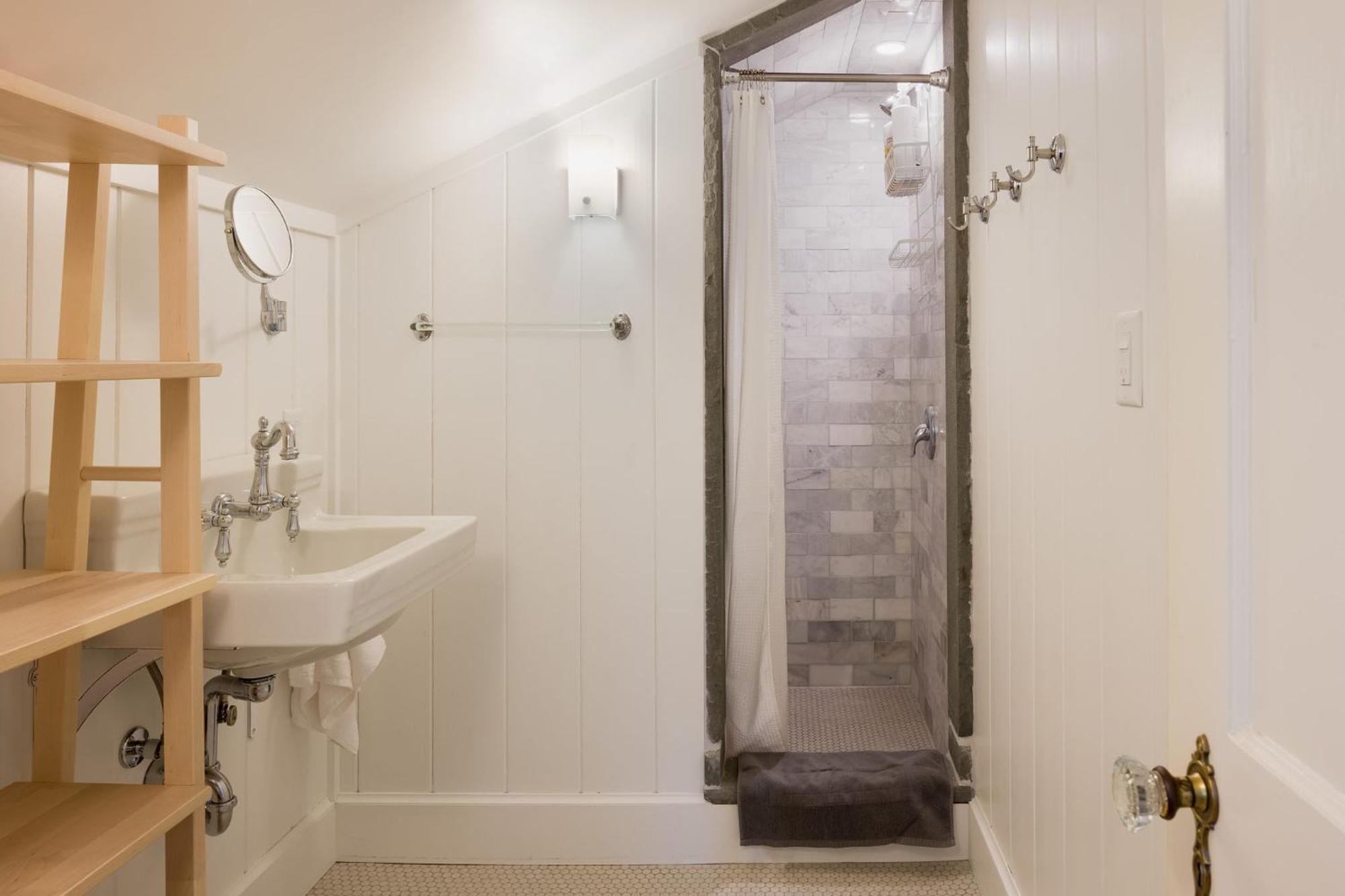 Queen City Bungalow & Cottages Burlington Eksteriør bilde