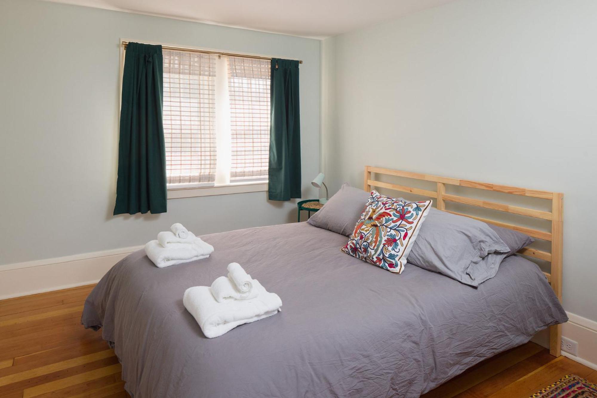 Queen City Bungalow & Cottages Burlington Eksteriør bilde