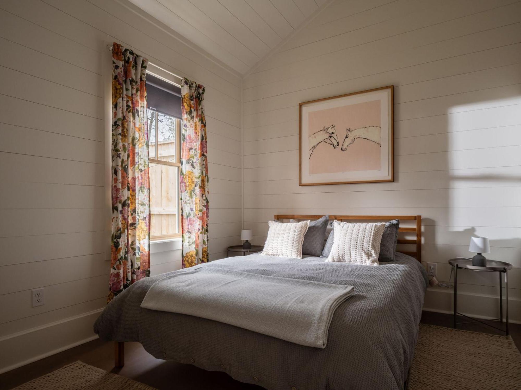 Queen City Bungalow & Cottages Burlington Eksteriør bilde