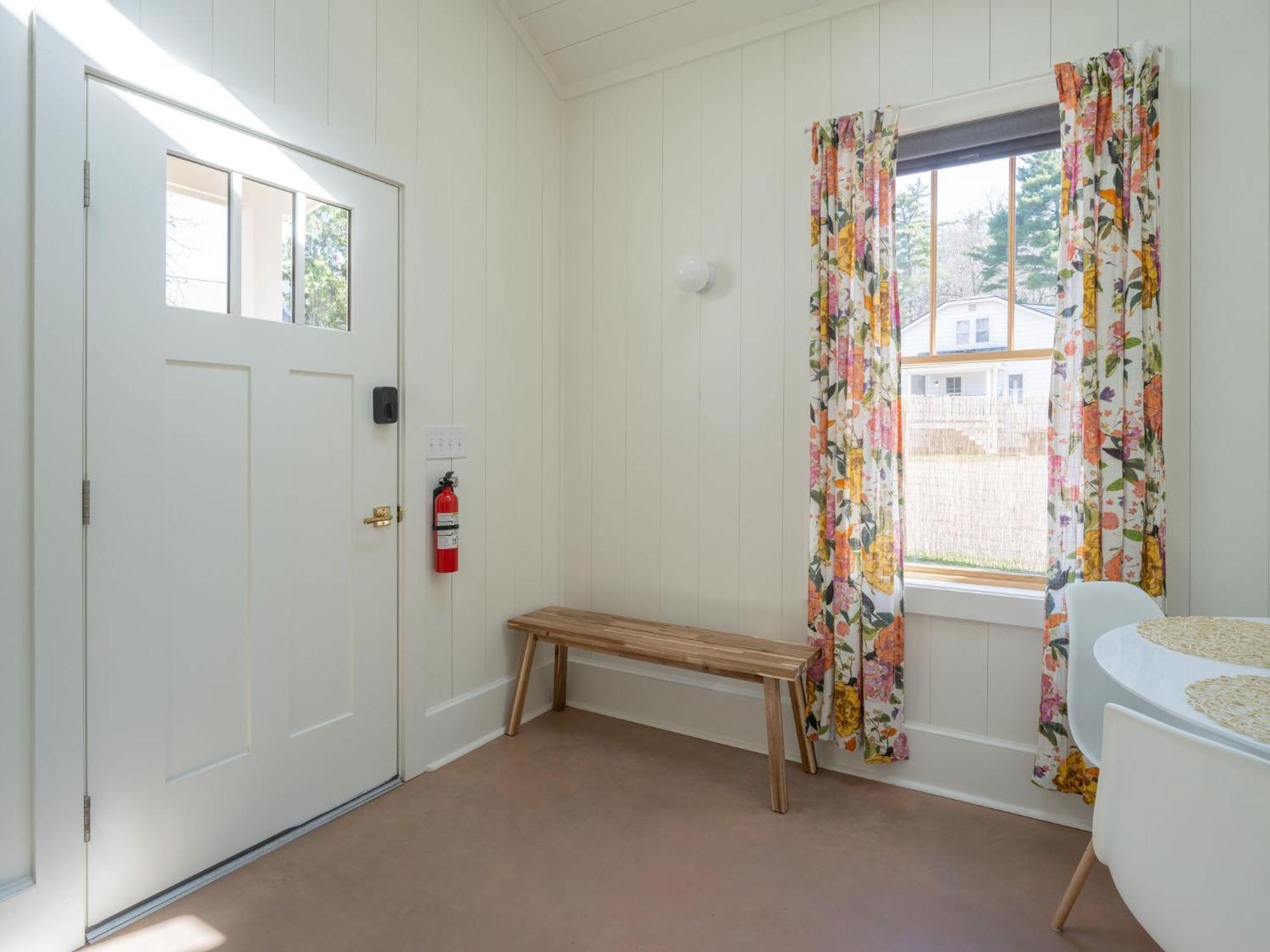 Queen City Bungalow & Cottages Burlington Eksteriør bilde