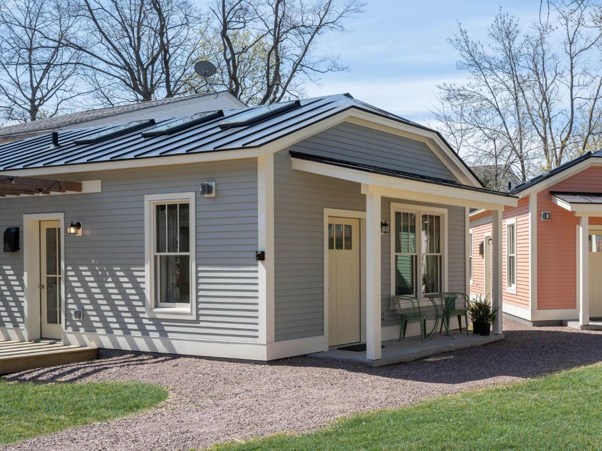 Queen City Bungalow & Cottages Burlington Eksteriør bilde