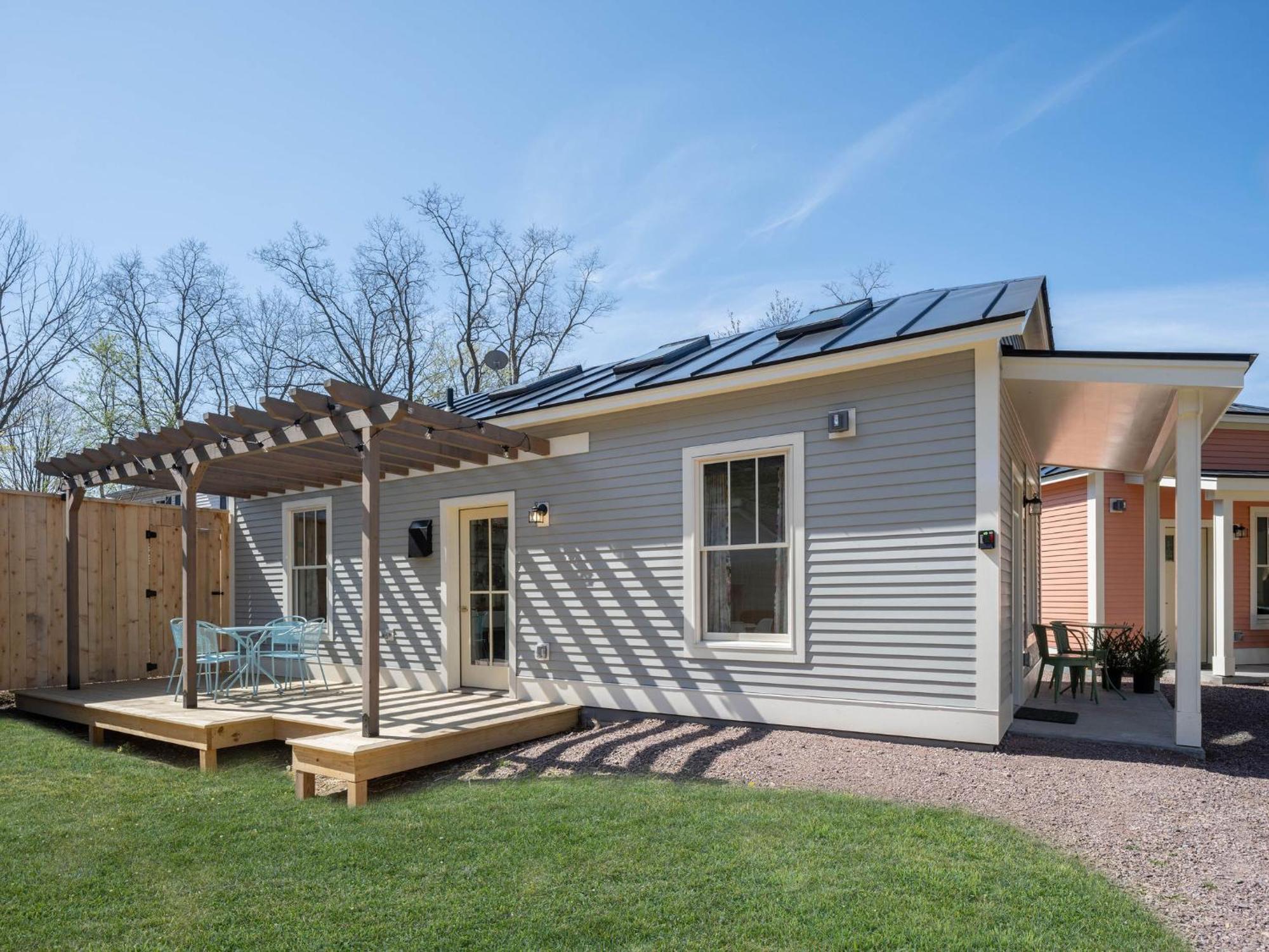 Queen City Bungalow & Cottages Burlington Eksteriør bilde