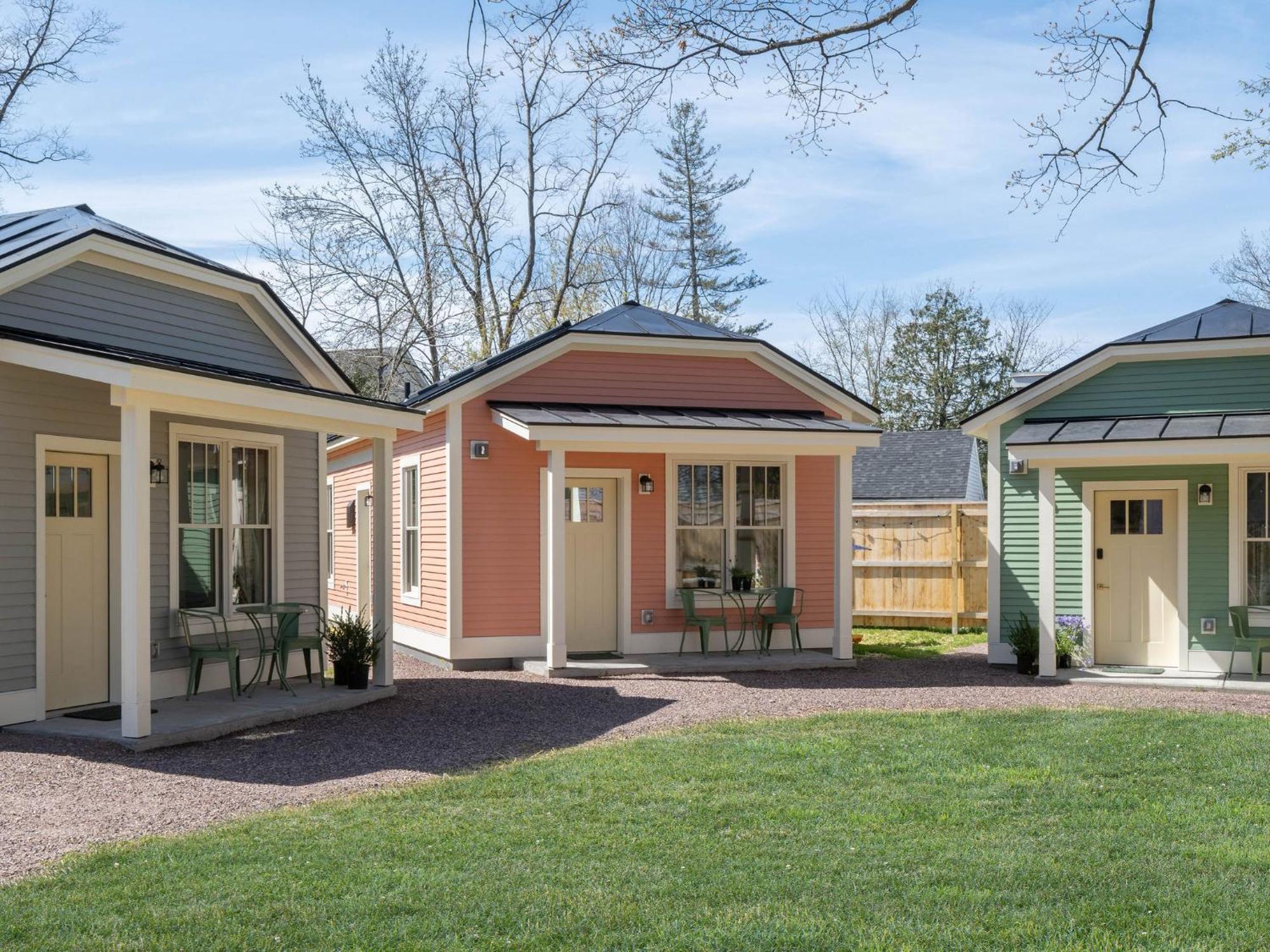 Queen City Bungalow & Cottages Burlington Eksteriør bilde